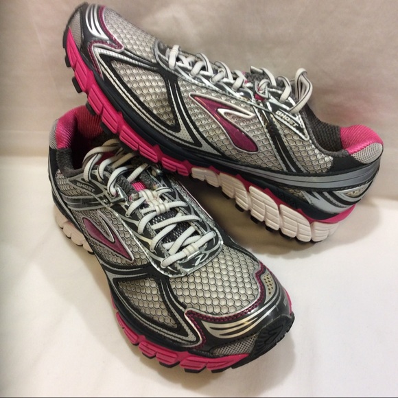 can brooks shoes be washed